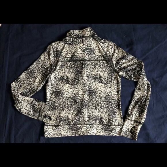 Danskin Now Girl’s L Gray/Black Pixel Print Smooth Knit Track Jacket - Picture 5 of 7